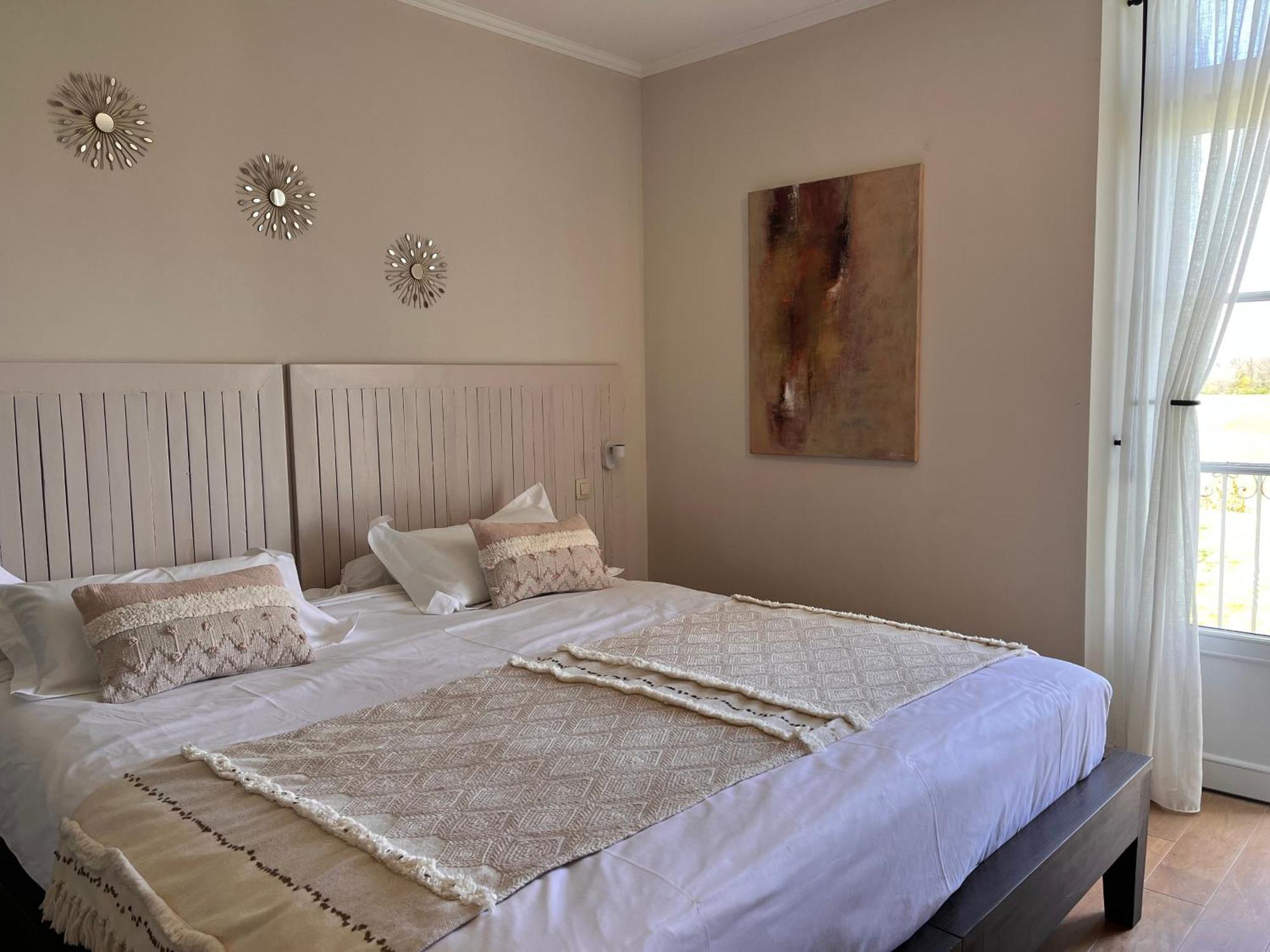 B&B La Mirande De Saint-Clar ภายนอก รูปภาพ