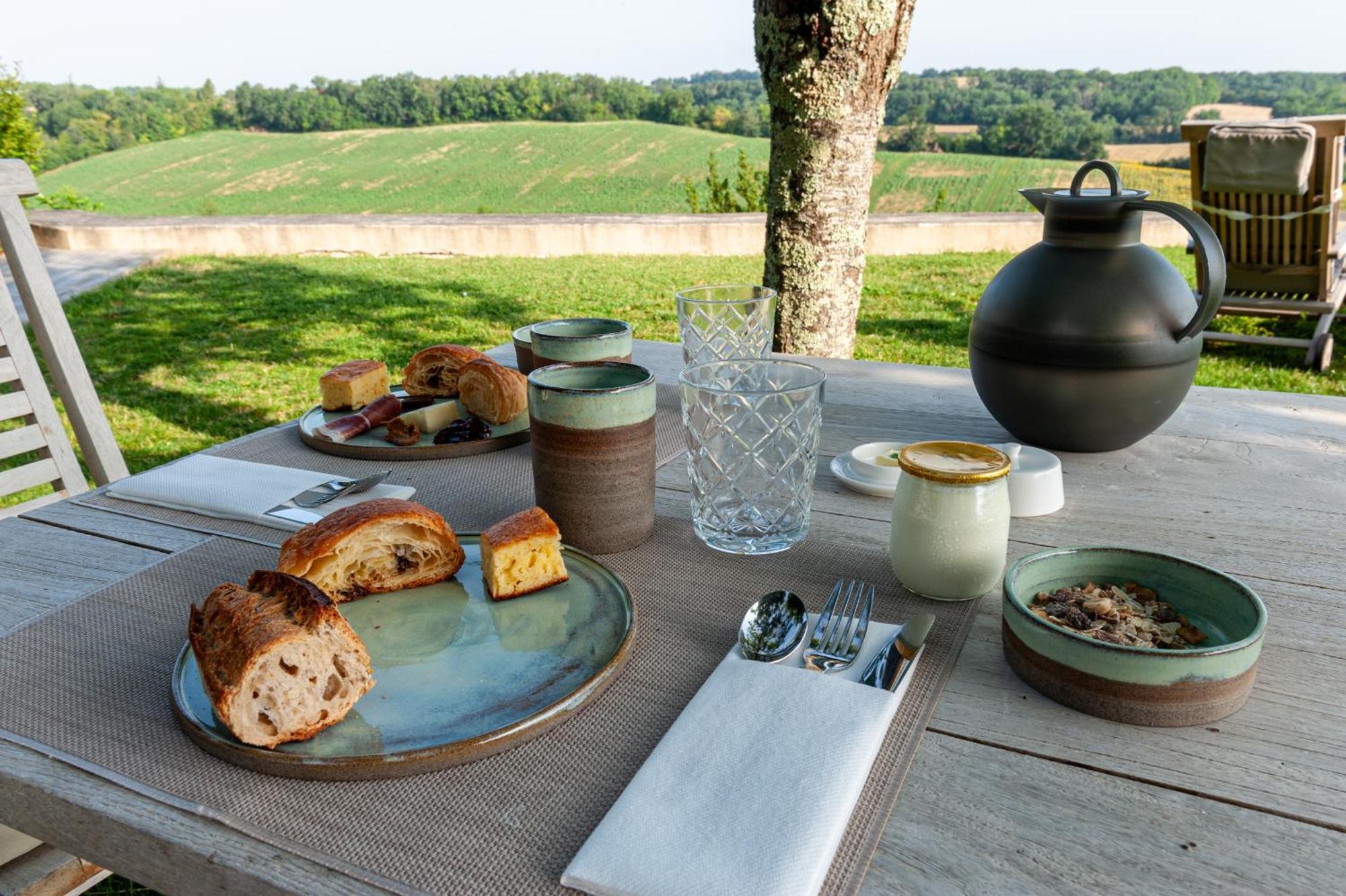 B&B La Mirande De Saint-Clar ภายนอก รูปภาพ
