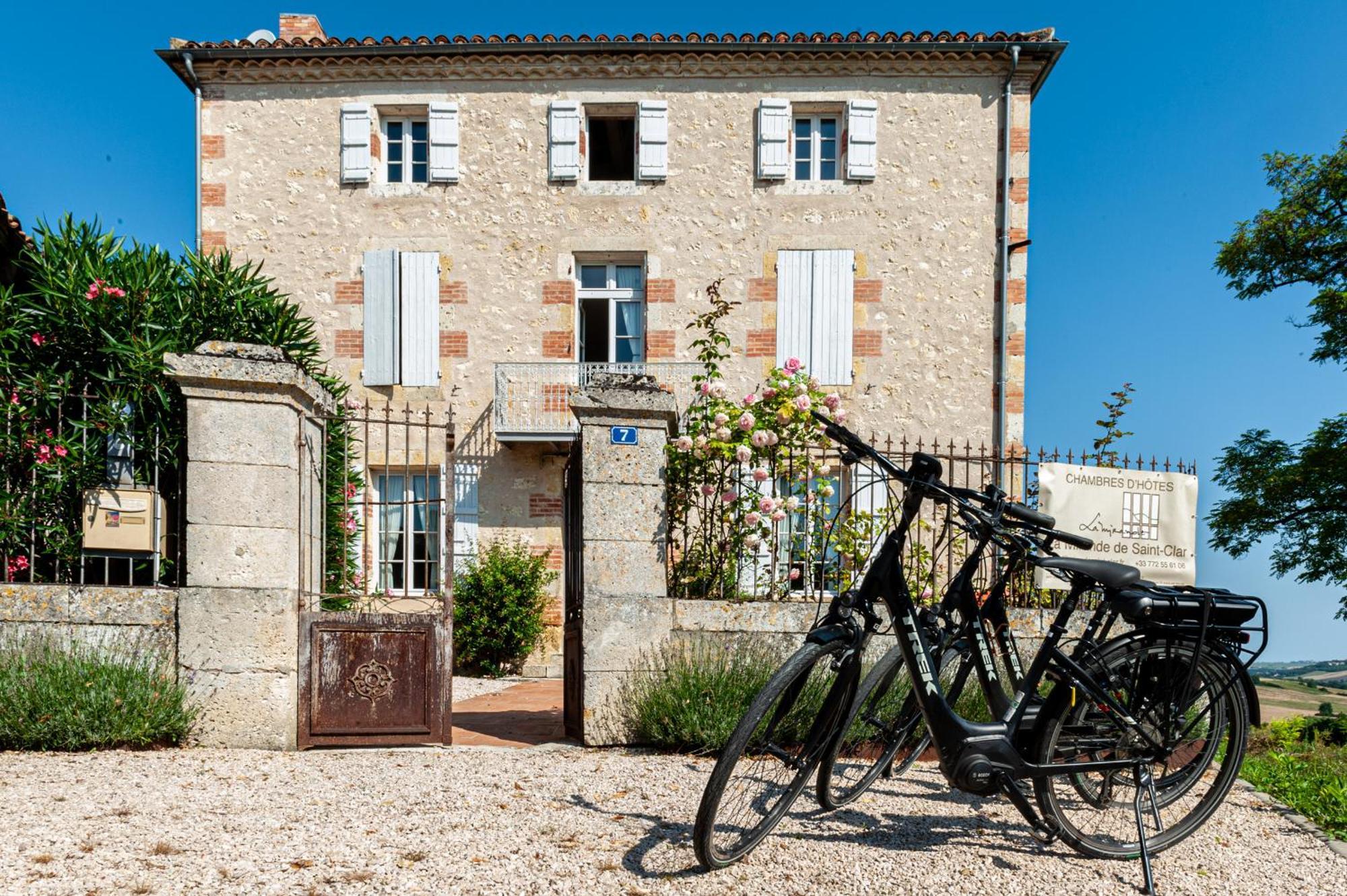 B&B La Mirande De Saint-Clar ภายนอก รูปภาพ