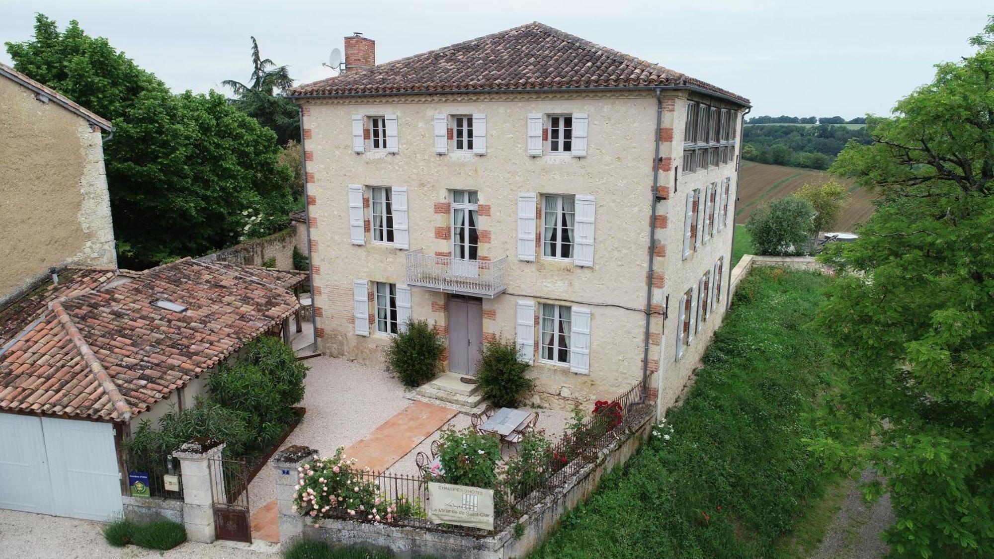 B&B La Mirande De Saint-Clar ภายนอก รูปภาพ